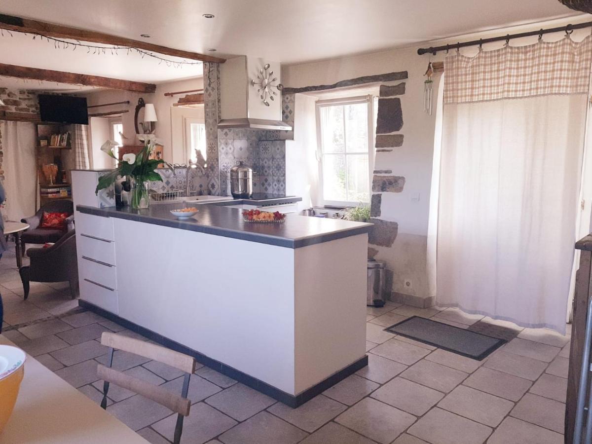 Gîte les petits chemins Ledeuix Extérieur photo