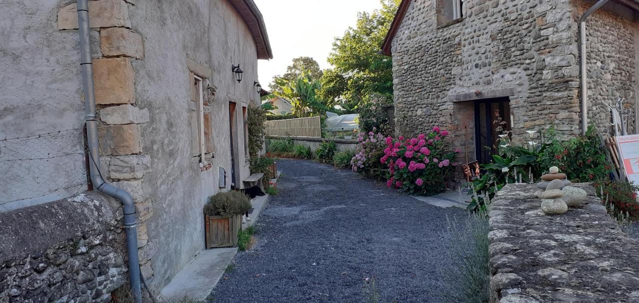 Gîte les petits chemins Ledeuix Extérieur photo