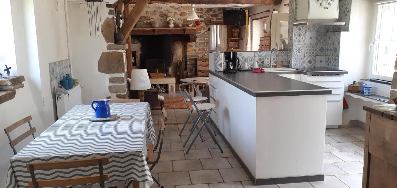 Gîte les petits chemins Ledeuix Extérieur photo