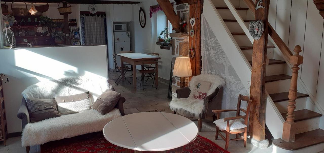 Gîte les petits chemins Ledeuix Extérieur photo